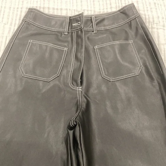 Faux Leather wide leg - Picture 2 of 3